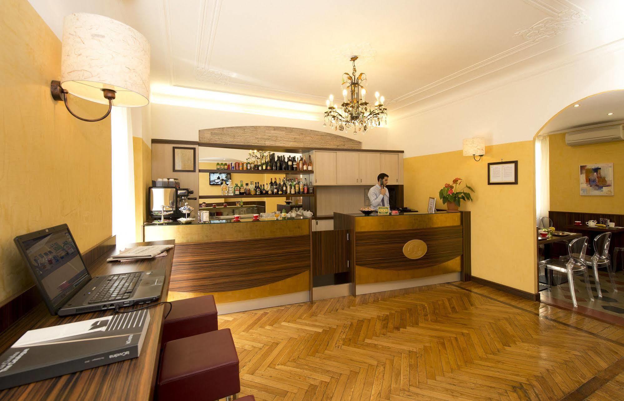 Hotel Panizza Milan Exterior photo